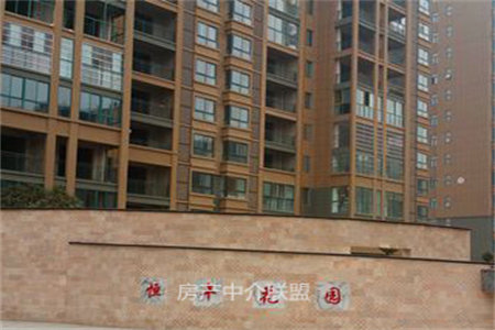 一手分期国仕山3室2厅1卫102m2精装修